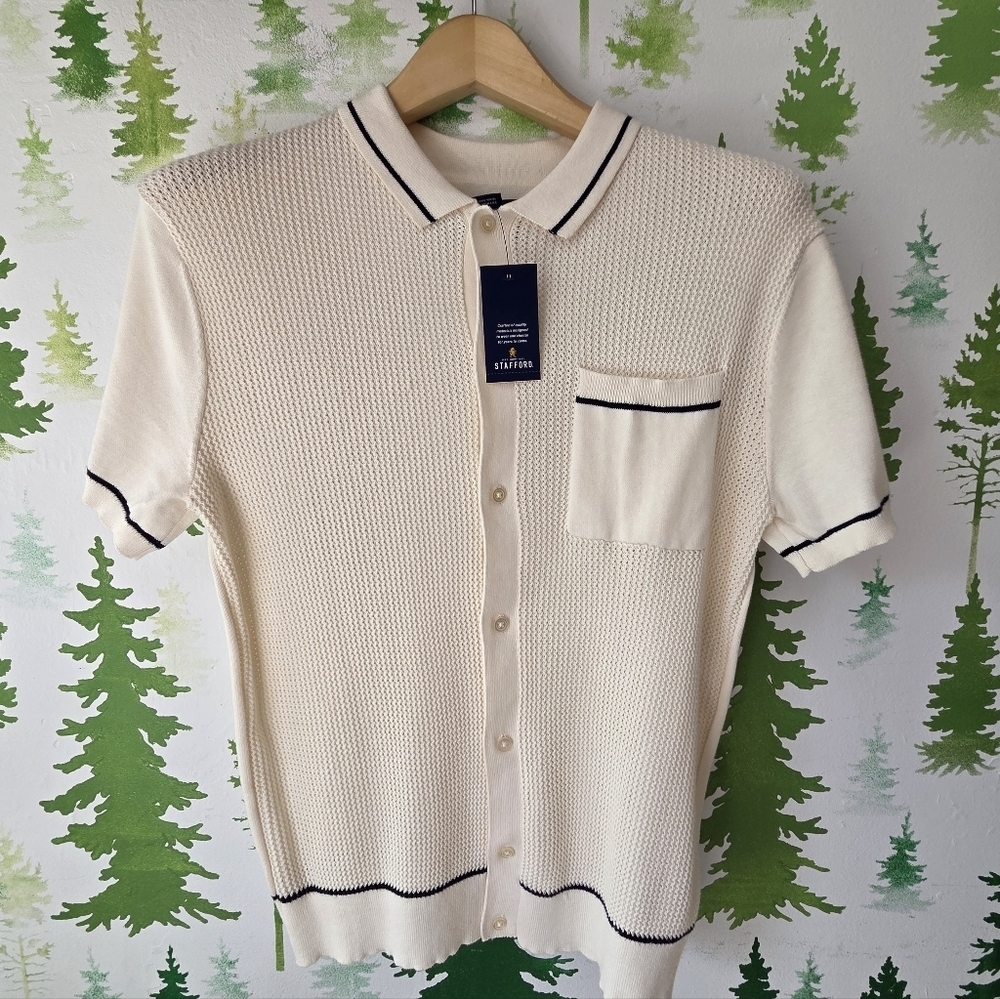 Creamy Short Sleeve Men's Button-Down Shirt